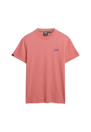 Lyserød kortærmet bomuld T-shirt med lille blåt broderet logo på venstre bryst og mærke indeni kraven.