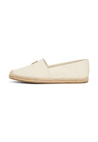 - Espadryle