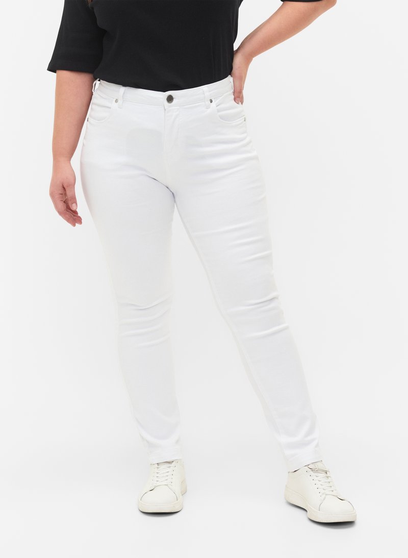 Zizzi - EMILY WITH NORMAL WAIST - Slim fit jeans - white, Vergroten