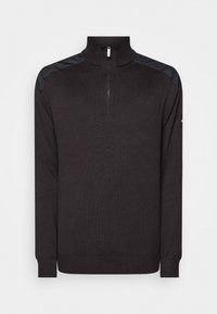Maglione nero a collo alto con zip a metà, caratterizzato da un tessuto testurizzato e accenti a spalla neri a contrasto.