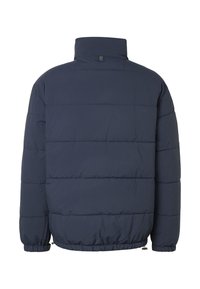 Veste matelassée bleu foncé avec col montant, poignets élastiques et bas à cordon de serrage, vue de dos sur fond blanc.