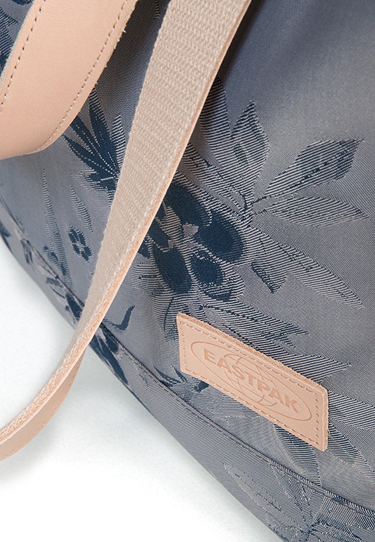 eastpak flask superb