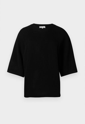 Schwarzer Strickpullover mit lockerem Schnitt, kurzen Raglanärmeln und Rundhalsausschnitt. Der Stoff hat eine weiche, glatte Textur.