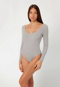 Guess TESSA - Body - grau