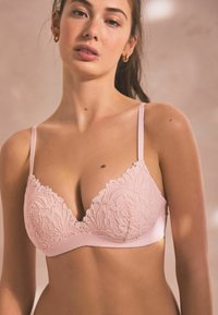 Next COMFORT - Triangel-bh - light pink