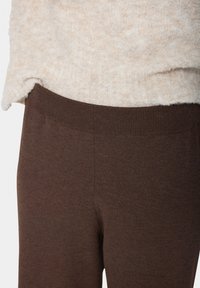 Unausgewählt, dark oak melange