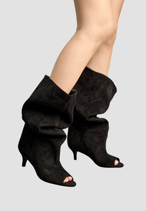 SLOUCHY PLISSÉES TOMBANTES - Bottes - noir