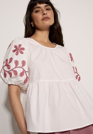 Apricot, FLORAL EMBROIDERED - Blusa - cream