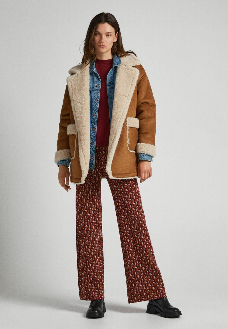Pepe Jeans Wintermantel bruin