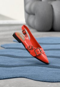 Non sélectionné, red orange