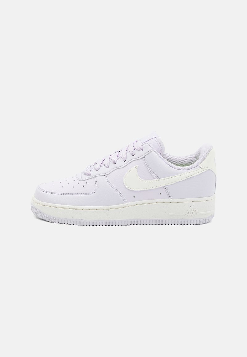 Nike Sportswear - AIR FORCE 1 07 NEXT NATURE - Sneakers basse - barely grape/sail/volt/black, Ingrandire