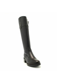 Stivale in pelle nera fino al ginocchio con punta rotonda, texture liscia, tacco basso, zip laterale e dettagli di cucitura discreti lungo il gambale.