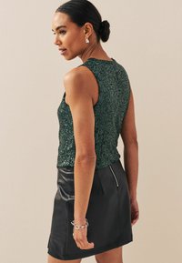Next SEQUIN - Chaleco - green