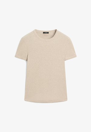 Beiges T-Shirt mit kurzen Ärmeln und Rundhalsausschnitt aus weichem Stoff, flach auf weißem Hintergrund liegend.