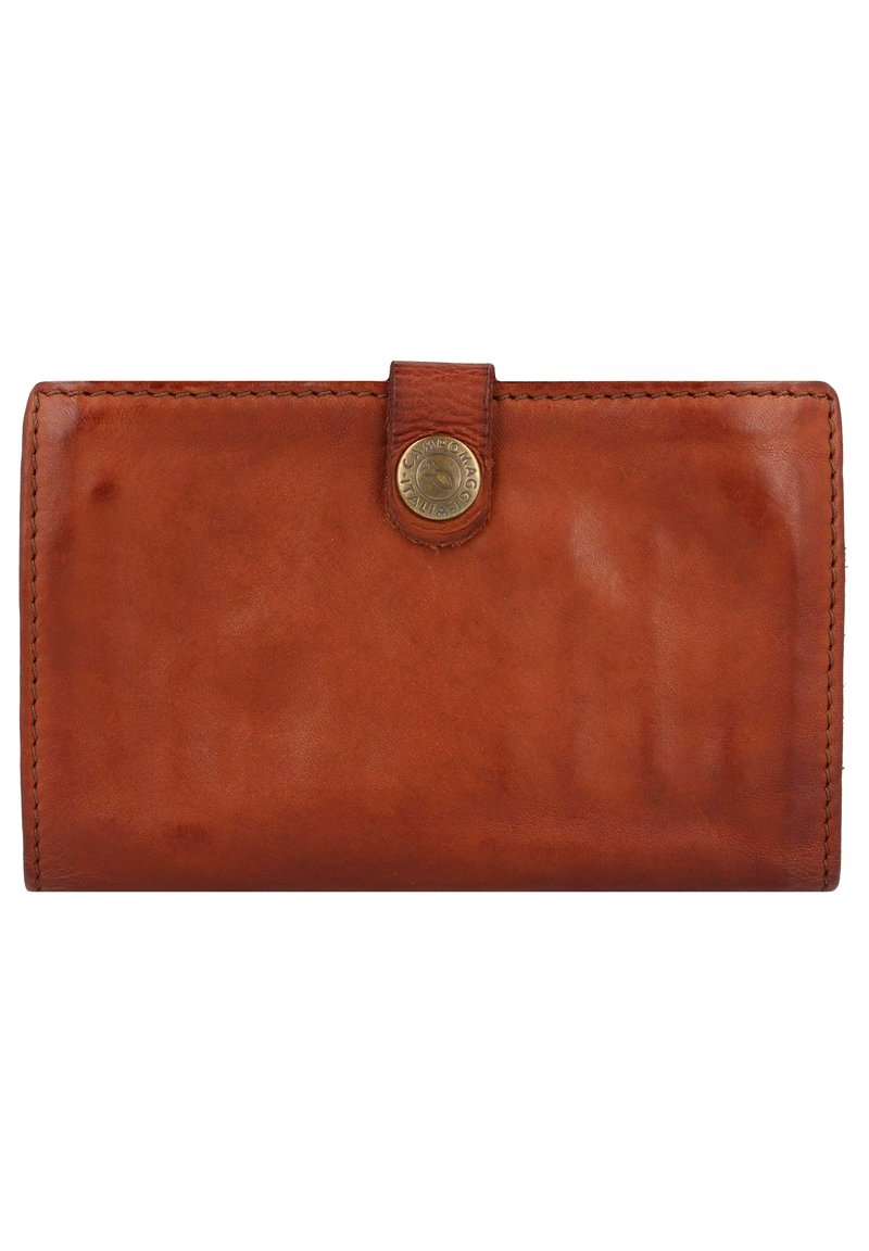 Portafoglio in pelle marrone con una superficie liscia, chiusura a pulsante e cuciture visibili lungo i bordi. Forma rettangolare compatta.