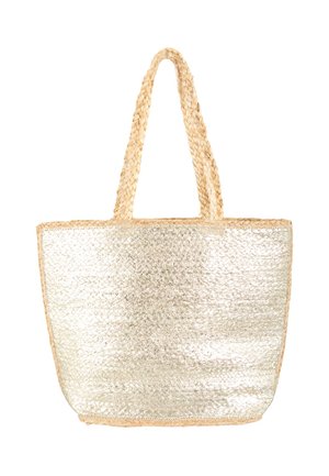 Bolso tote tejido beige con acabado plateado metálico y asas trenzadas, forma rectangular con fondo plano para llevar objetos.