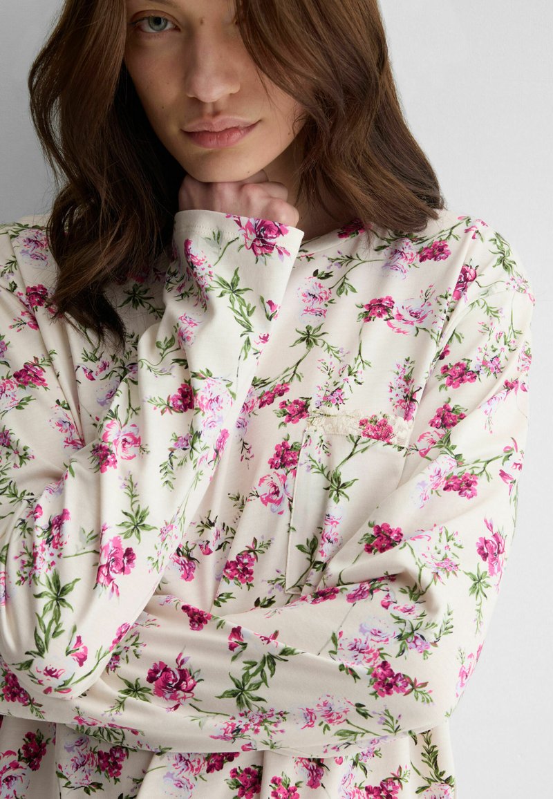 Pijamas de Flores - Alta Calidad - Envío Rápido
