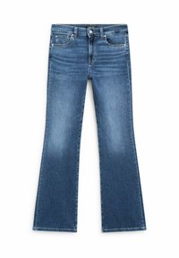 Blå denimjeans med utsvängda ben och midjeyttring, femfickorsdesign och subtila blekningsdetaljer. Sytt mönster längs sömmarna.