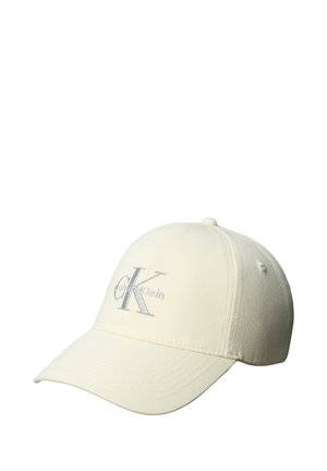 Off-white Calvin Klein baseballpet met gebogen klep en geborduurd grijs "CK Calvin Klein" logo op het voorpaneel.