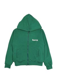 Felpa verde con zip realizzata in tessuto morbido, dotata di zip anteriore, due tasche laterali e un logo stampato sull'area sinistra del petto.