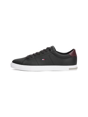 Tommy Hilfiger ESSENTIAL  - Trainers - black