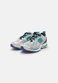 New Balance M1906 UNISEX - Sneakers - white
