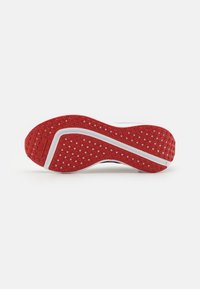 Nike Performance INTERACT RUN - Chaussures de running - black/fire red/anthracite/white/team red
