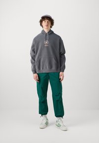 BDG Urban Outfitters CONSTILATIONS MANDALA UNISEX - Sweater - washed black/charcoal