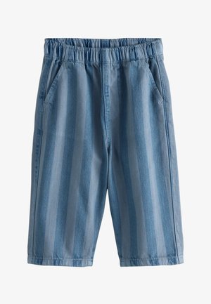 Denimshorts med elastik i taljen, der har lodrette blå striber, to sidelommer og et lige snit.