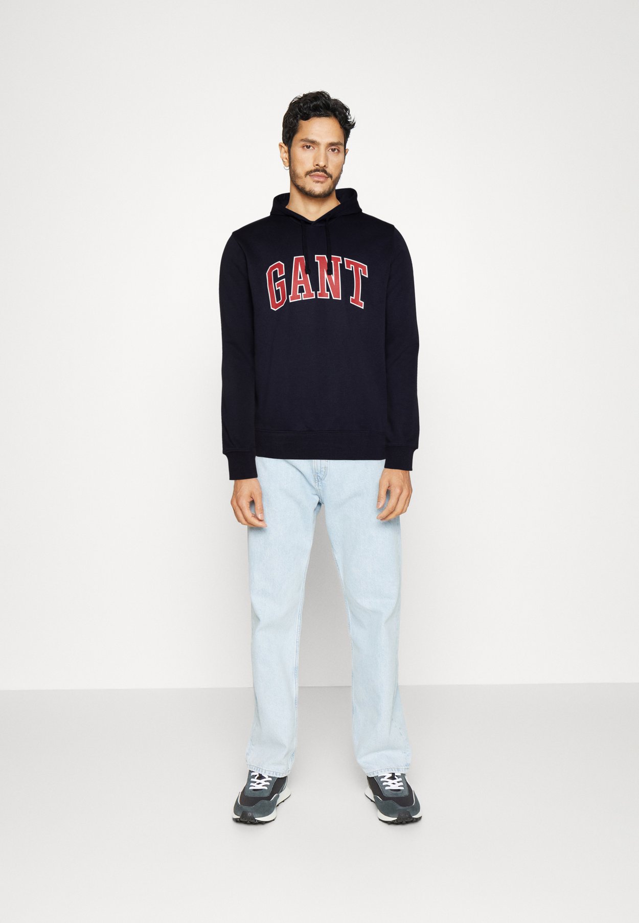 Kapuzenpullover