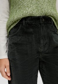 s.Oliver CULOTTE IN QUALITÄT - Broek - olivgrün