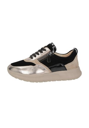 Trainers - beige