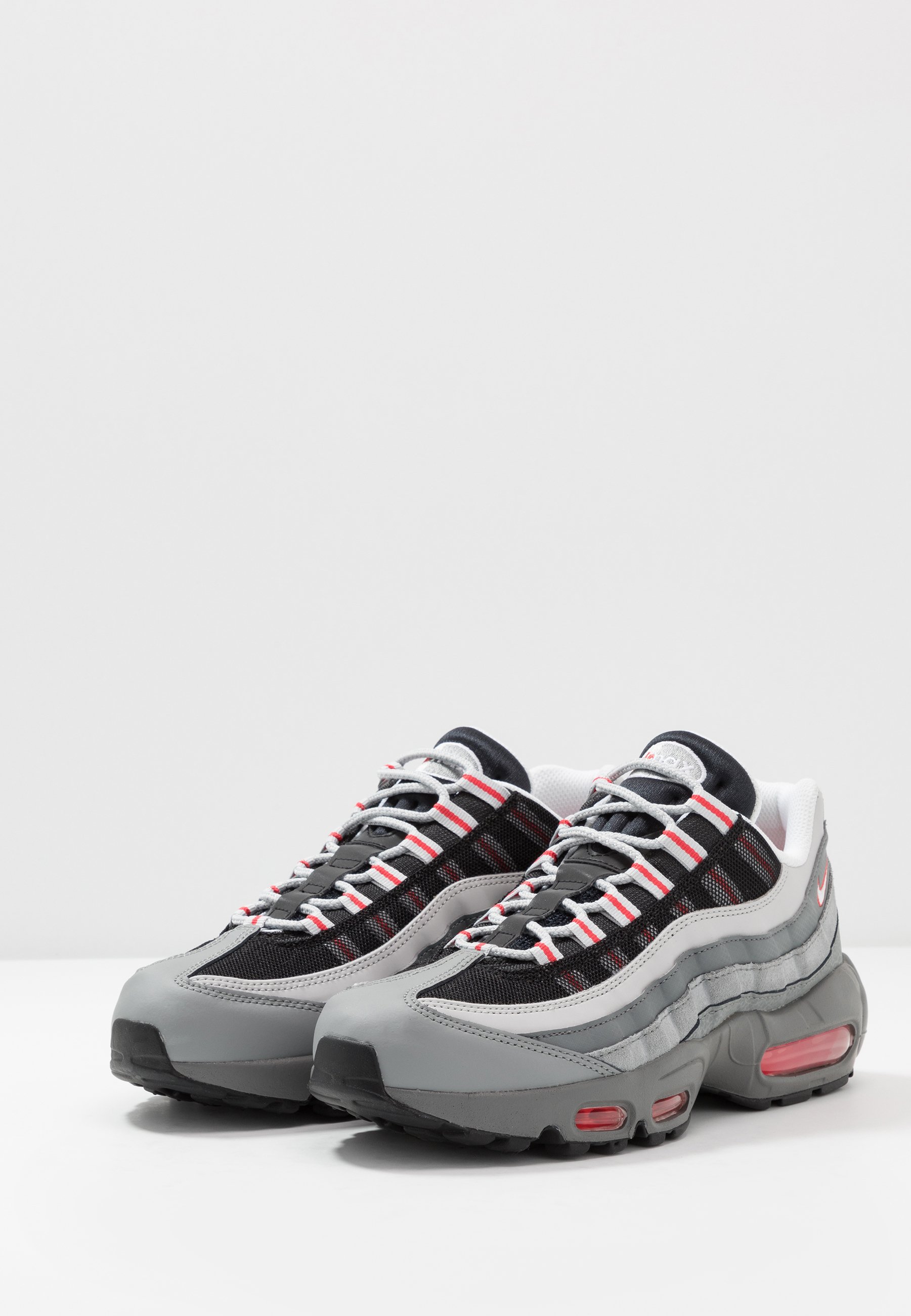 white red air max 95