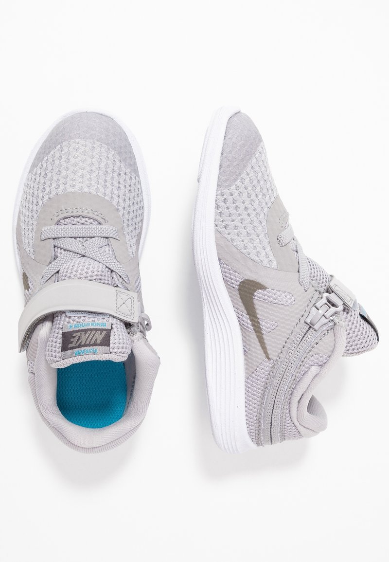 Nike Performance Zapatillas running asfalto - grey
