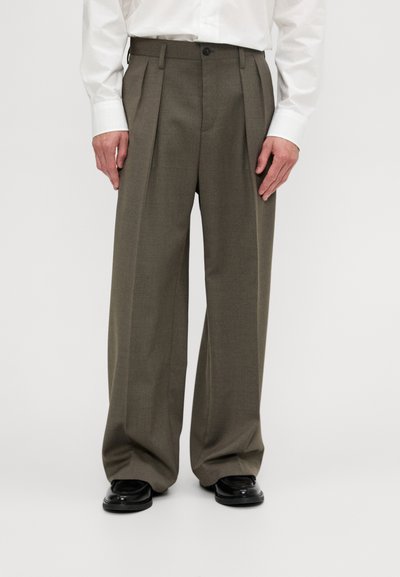 Filippa K WIDE TROUSERS - Pantaloni - driftwood