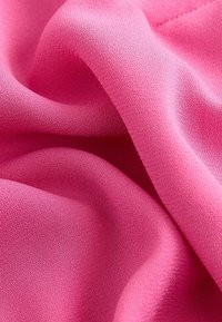 Unselected, pink