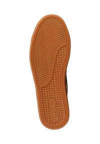 Suela de zapato de goma en color marrón-naranja con un patrón de espiga texturizado, con bordes redondeados y una impresión de logo cerca del talón.