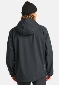 Wasserdichte schwarze Jacke mit Kapuze, langen Ärmeln und elastischen Bündchen. Verfügt über eine glatte Textur und ein minimalistisches Design.