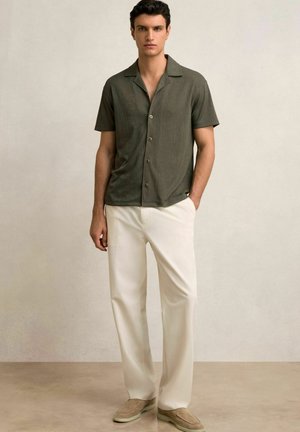 REGULAR FIT - ANDO JACQUARD-STRIPE CUBAN-COLLAR  - Marškiniai - dark green