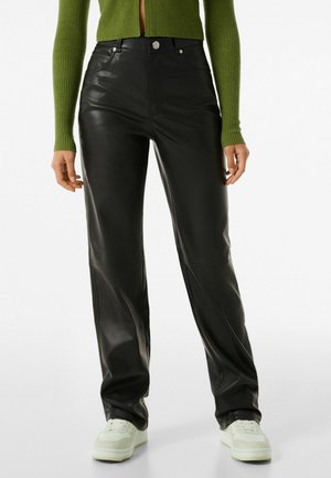 STRAIGHT FIT - Housut - black