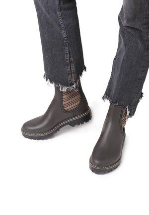 CORBIN - Wellies - marro