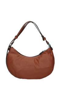Borsa a tracolla in pelle marrone con texture, dalla forma curva, con una singola tracolla regolabile e chiusura superiore con zip. Design minimalista senza motivi.
