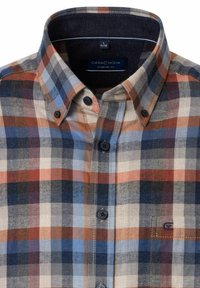 Gestreiftes Hemd mit Knöpfen in Blau-, Beige-, Braun- und Grautönen, mit einem Button-Down-Kragen und sichtbarem Markenlabel im Kragen.