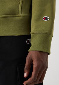 Champion ICONS HOODIE SMALL LOGO - Kapucni - khaki