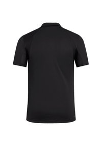 Sort kortærmet polo-shirt med en glat tekstur, der har en klassisk krave og kontrastfarvede raglanærmer, designet til komfort.