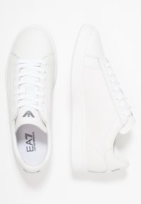 EA7 Emporio Armani UNISEX - Tenisice - white