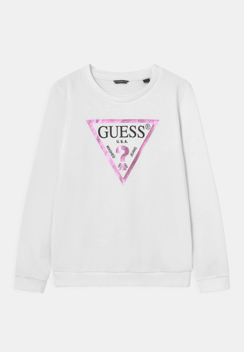 Felpa bianca con maniche lunghe, scollatura rotonda, che presenta un logo triangolare rosa con il testo nero "GUESS U.S.A." al centro.
