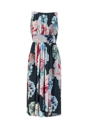 Vestido floral con fondo azul marino oscuro, grandes flores rosas y azules, diseño sin mangas, cintura fruncida y tejido fluido.