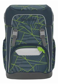 Rucksack in Marineblau mit grünen geometrischen Mustern, aus strapazierfähigem Stoff gefertigt, mit grauen Akzenten, verstellbaren Trägern und einem Reißverschlussfach auf der Vorderseite.