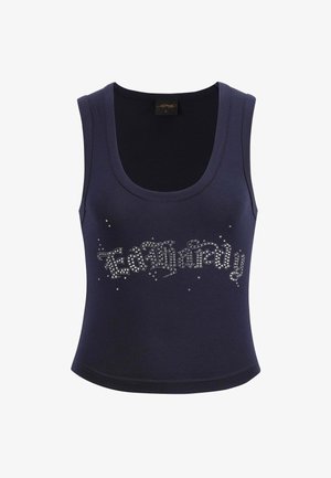 Camiseta sin mangas de color navy con escote redondeado, que presenta un diseño y acentos de texto en pedrería plateada. Fabricada con un tejido elástico y suave.